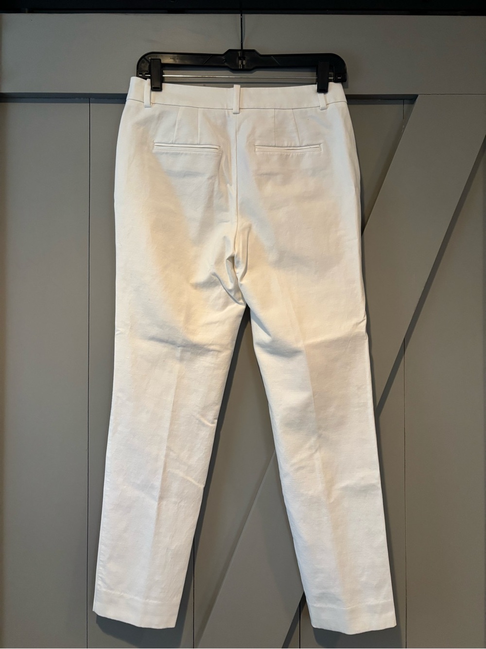 White House Black Market White Cropped Ankle Pants